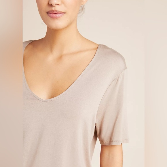 Varley Holly Tee in Mocha minimalist back to school academia - Picture 3 of 8